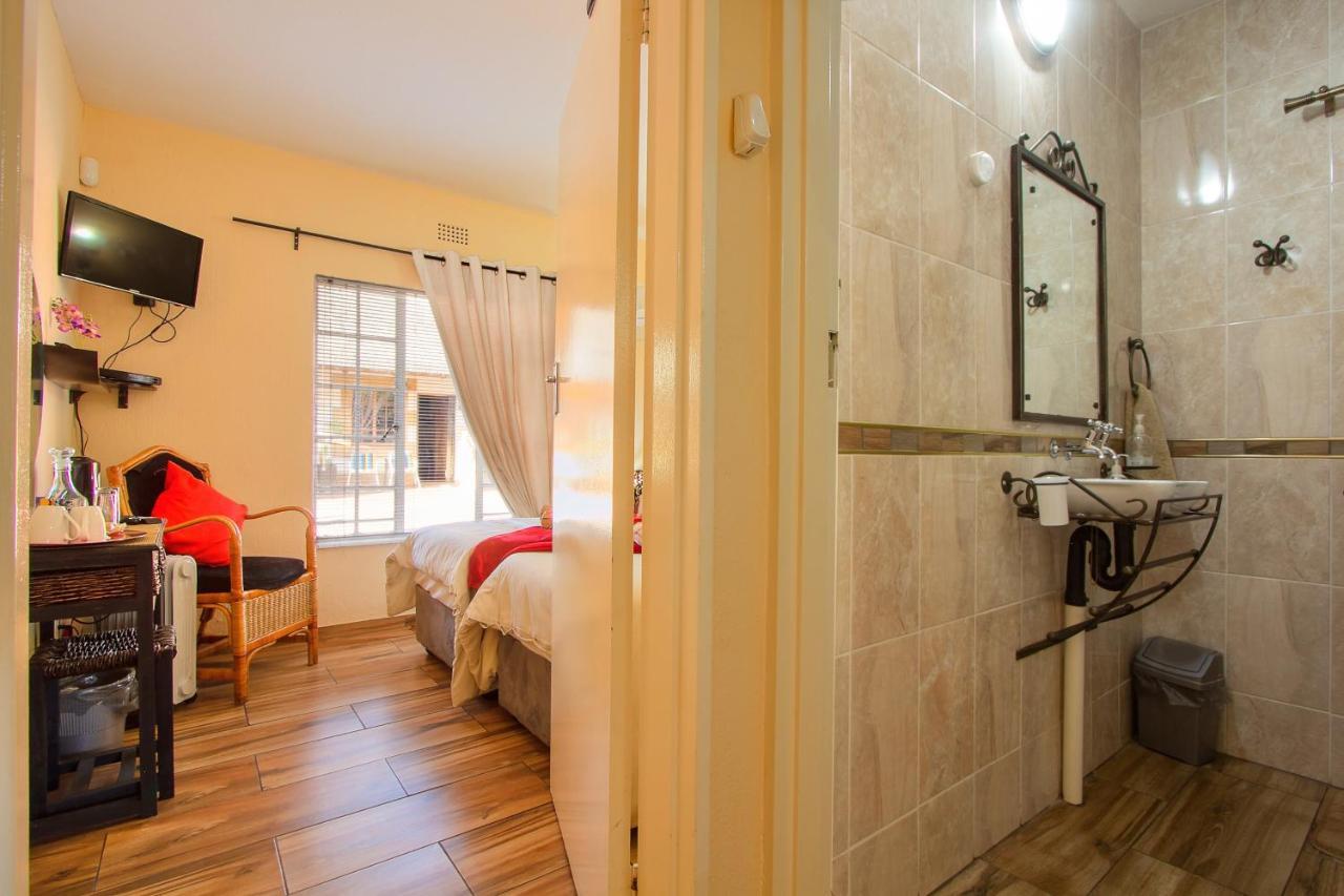 All Over Africa Guest House Kempton Park Luaran gambar