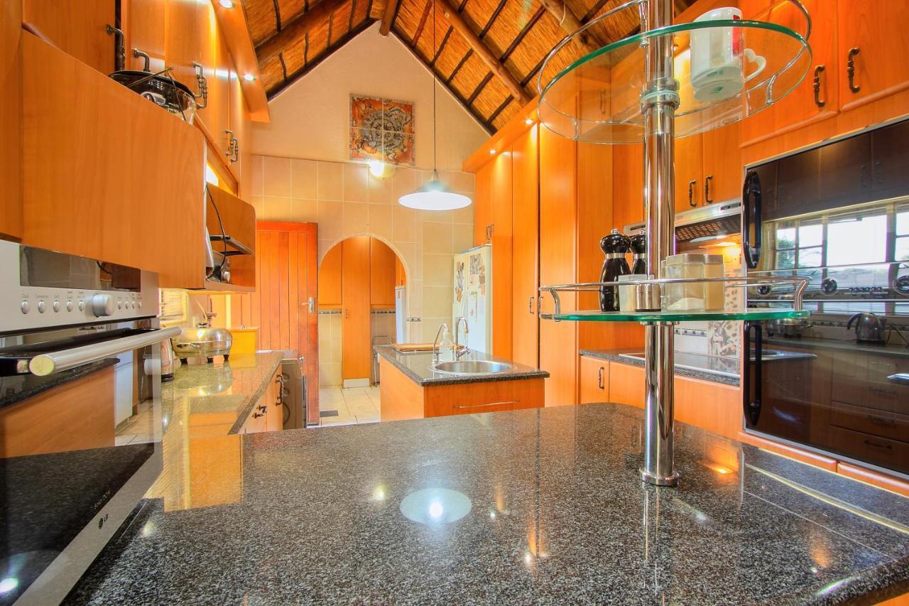 All Over Africa Guest House Kempton Park Luaran gambar